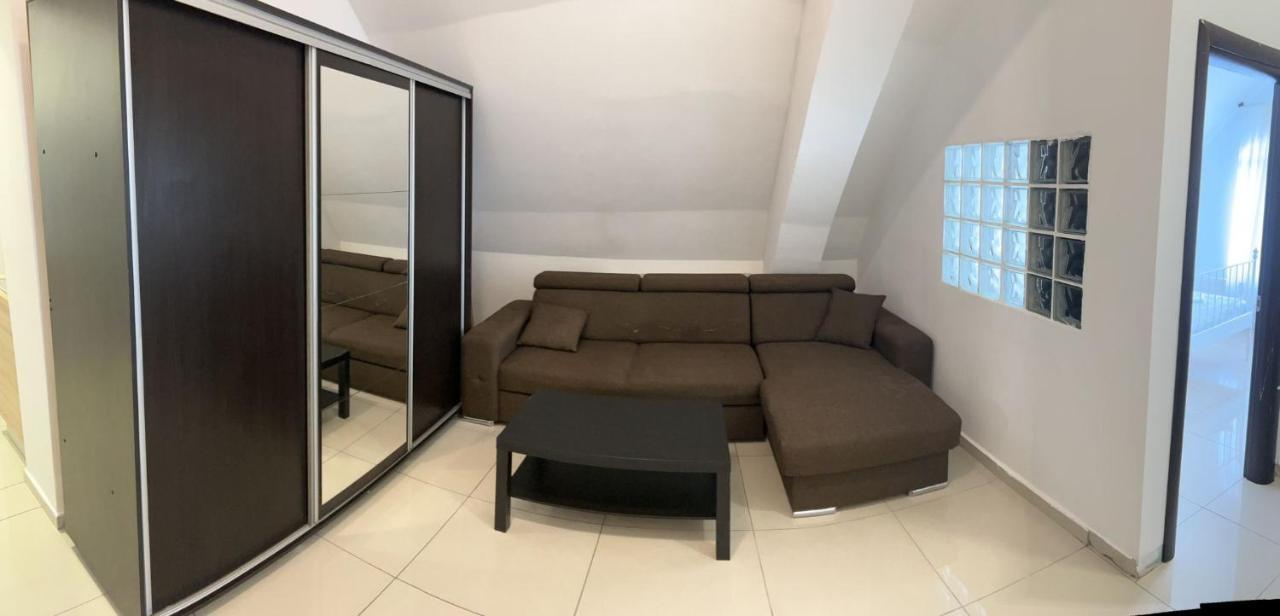 Apartament Chez Ana Otopeni Zewnętrze zdjęcie